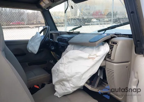 2004 Jeep Wrangler Sahara from USA, damaged, VIN 1J4FA59S94P770777